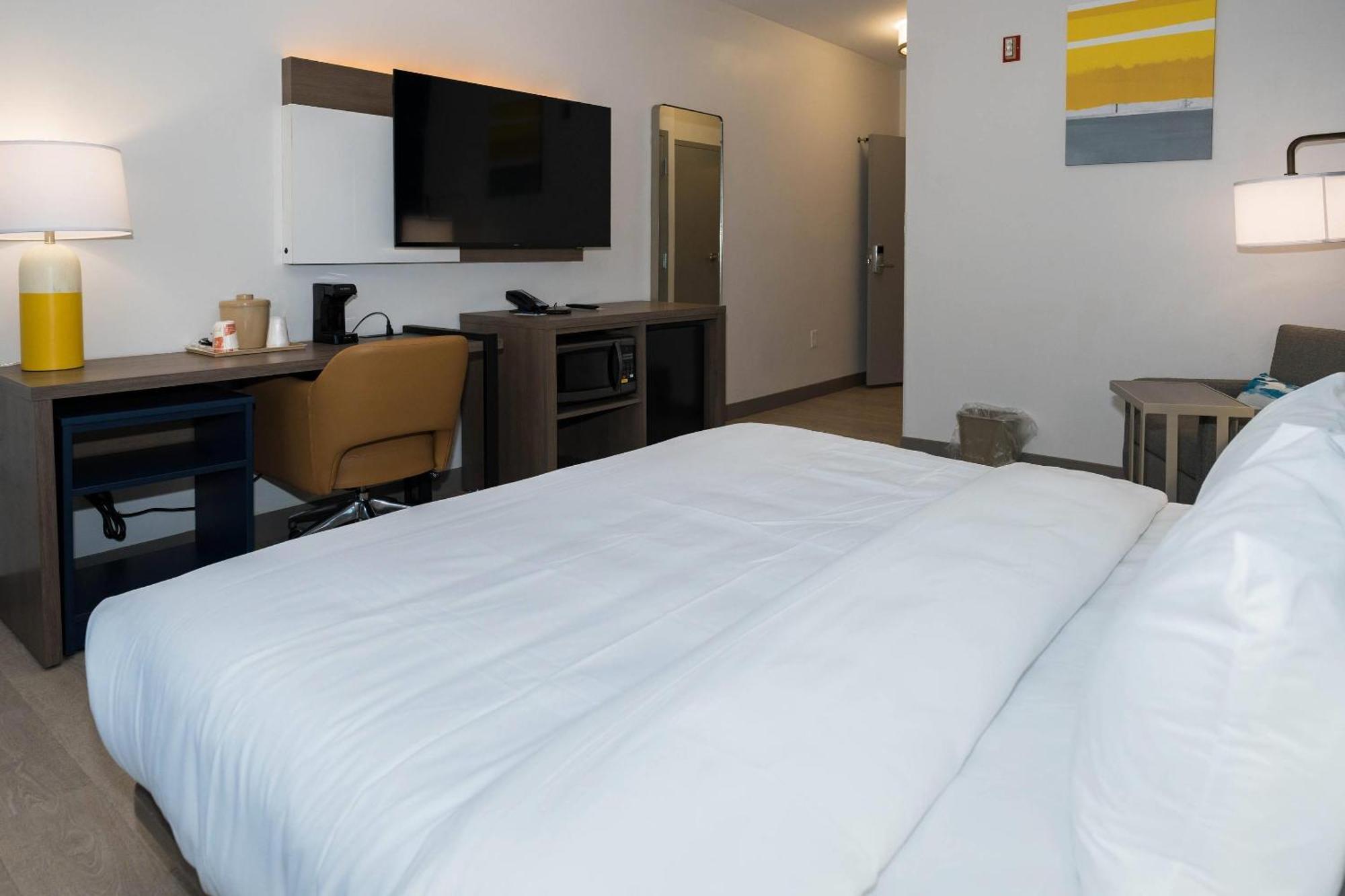 Comfort Inn & Suites River City Decatur Buitenkant foto