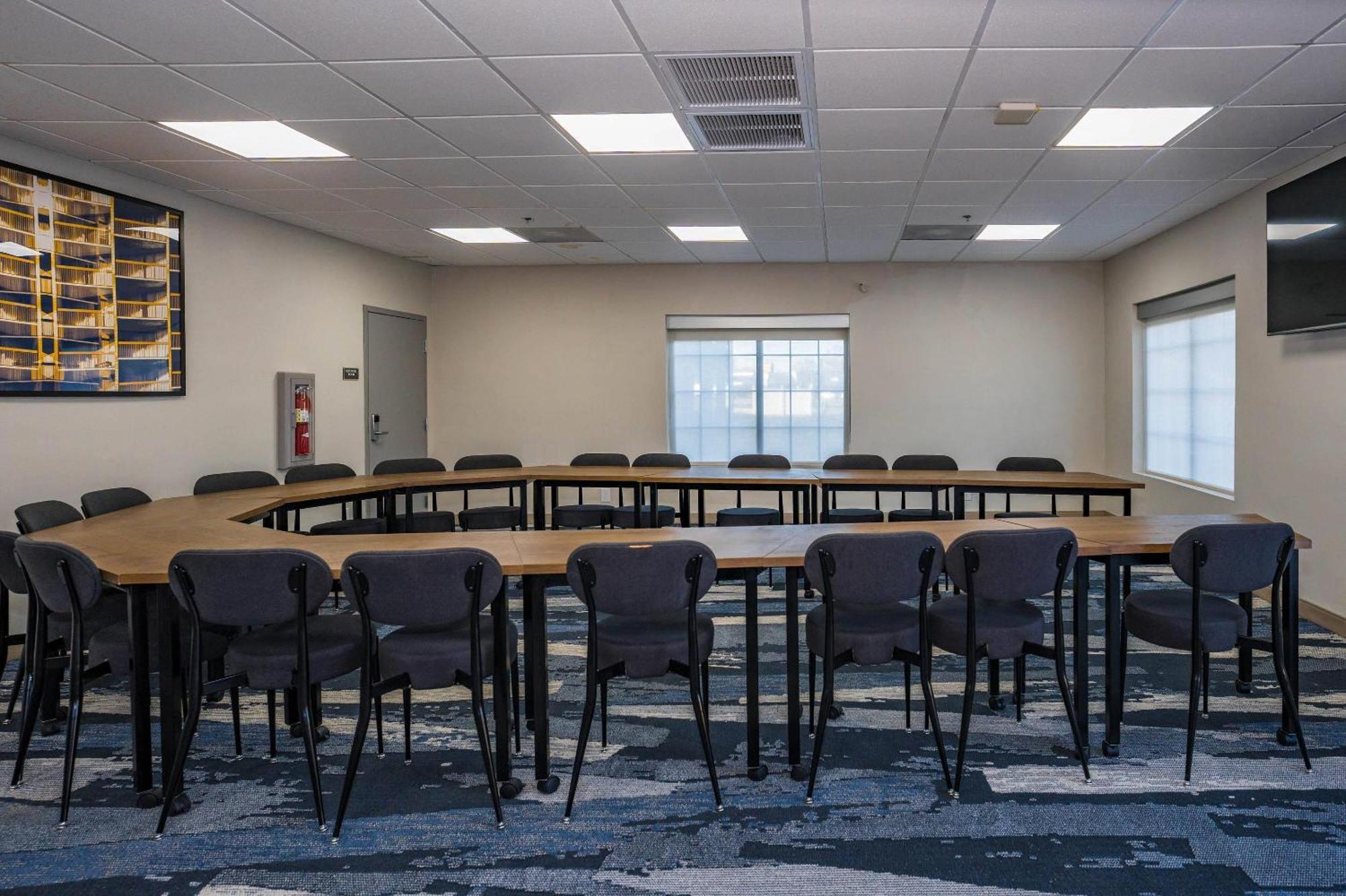 Comfort Inn & Suites River City Decatur Buitenkant foto